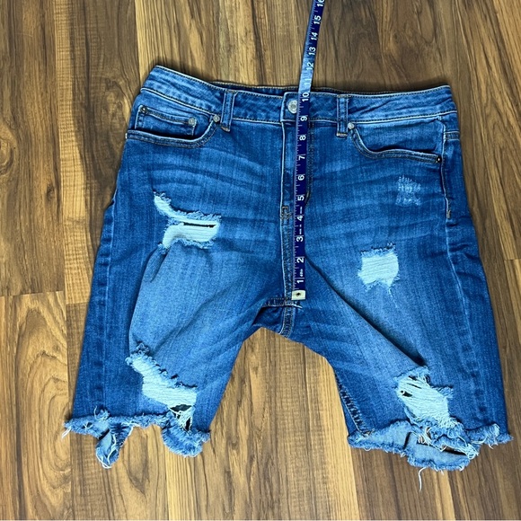 Indigo Rein High Rise Distressed Torn Raw Hem Stretch Denim Jean Shorts Size 9 - Picture 4 of 8